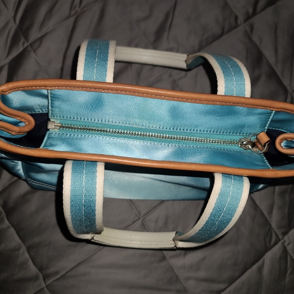 Authentic Coach Satchel 11992 - Picture 3 of 7